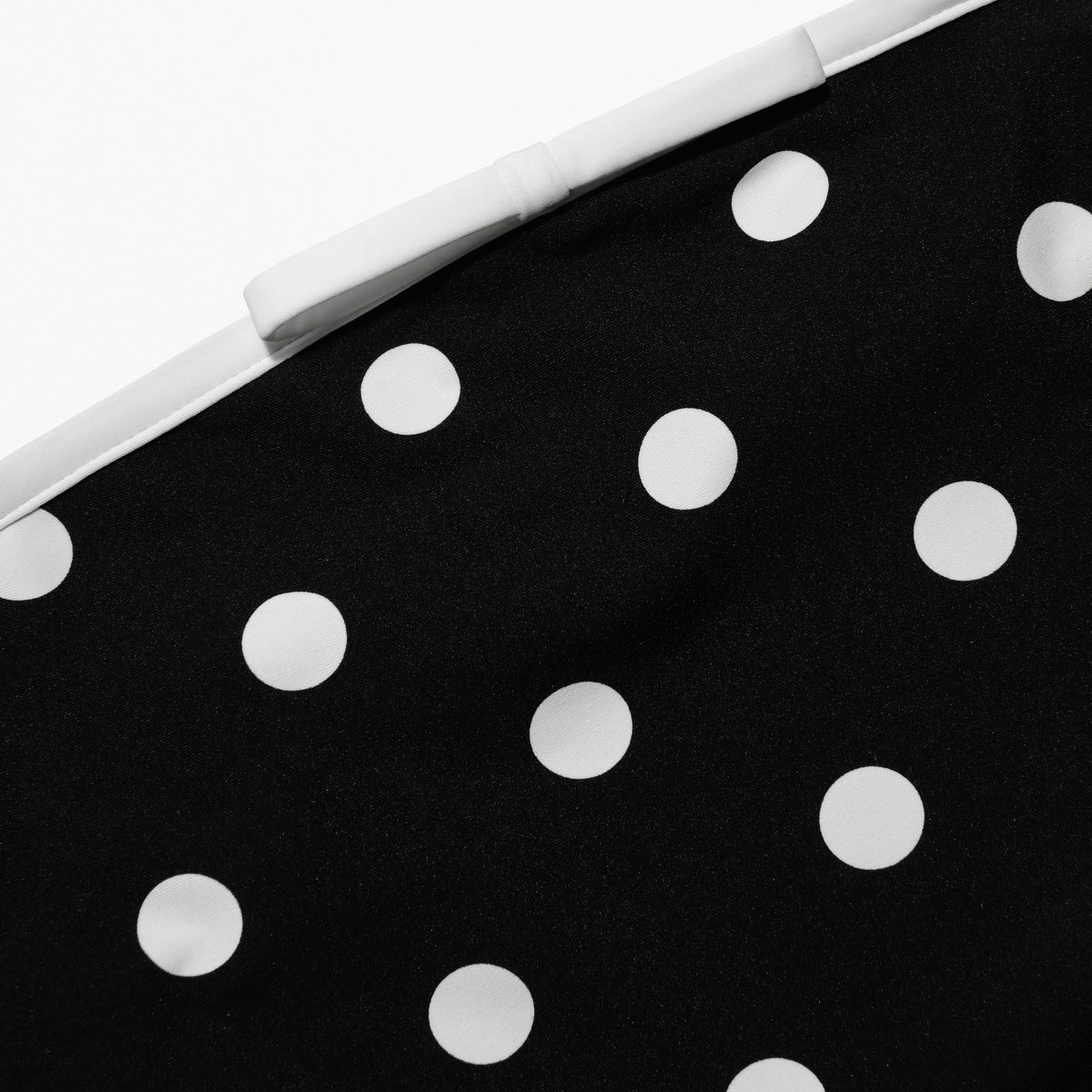 Siyah Puantiyeli ve Sırt Dekolte Detaylı Mayo