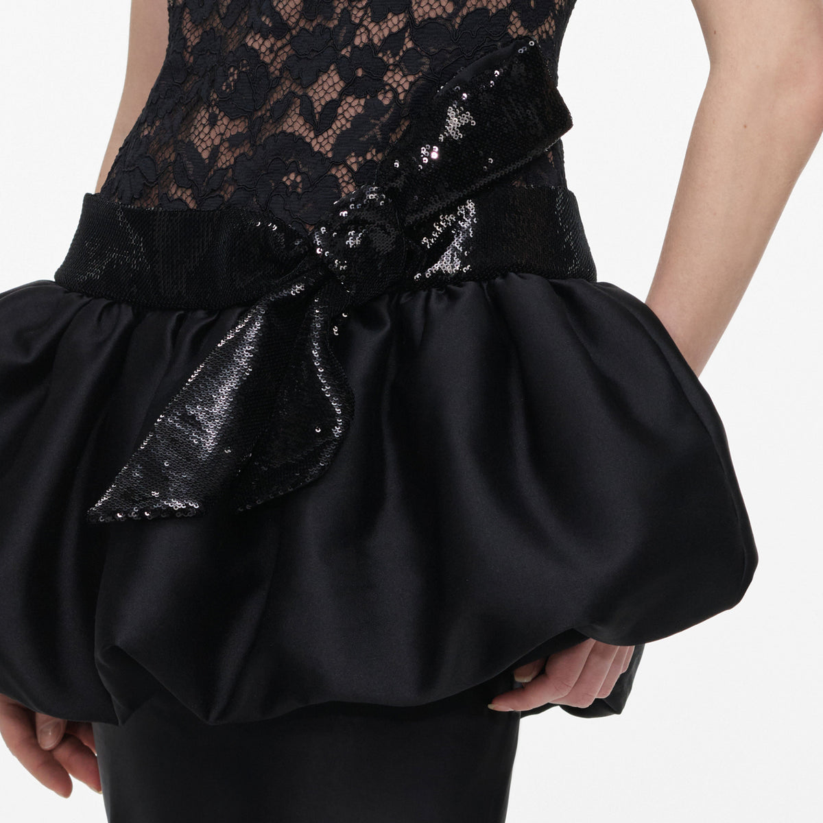 Siyah Dantel Balon Peplum Maksi Elbise