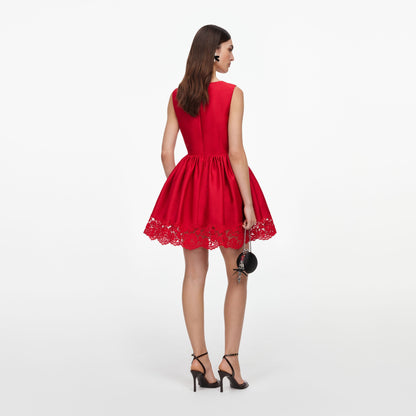 Kırmızı Dantel Detaylı Tafta Mini Elbise