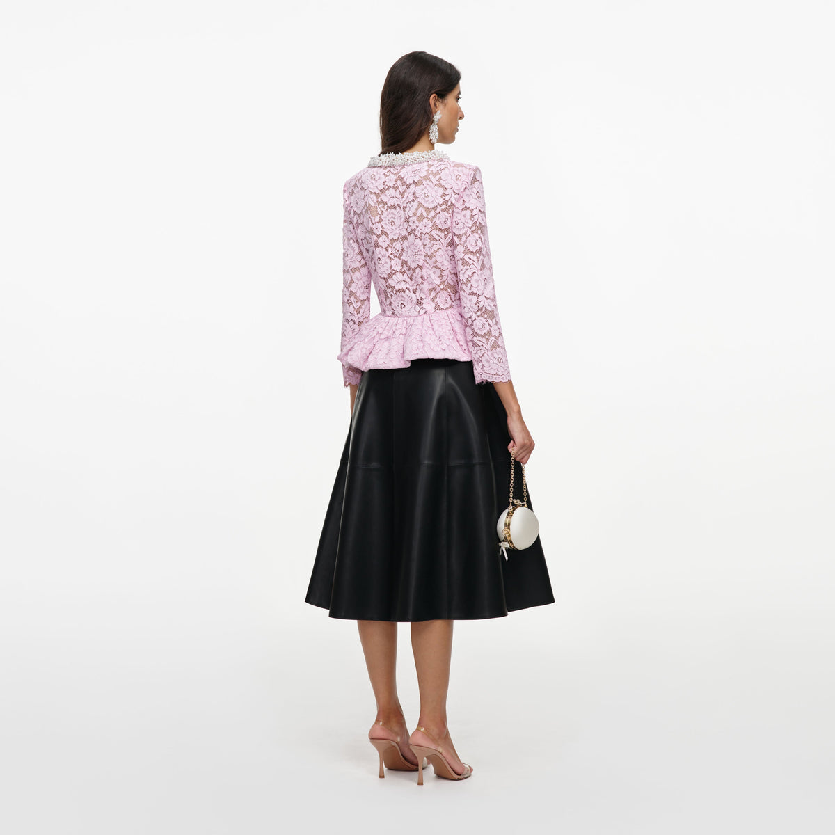 Pembe Dantelli ve Peplum Detaylı Bluz