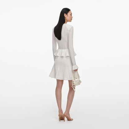 Beyaz Ajurlu ve Peplum Detaylı Triko Mini Elbise