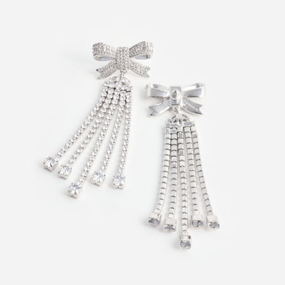 Gümüş Kristal ve Fiyonk Detaylı Sallantılı Küpe