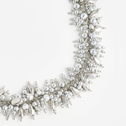 Gümüş Boncuk Detaylı Choker Kolye