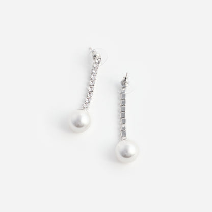 Gümüş Kristal ve İnci Detaylı Sallantılı Küpe