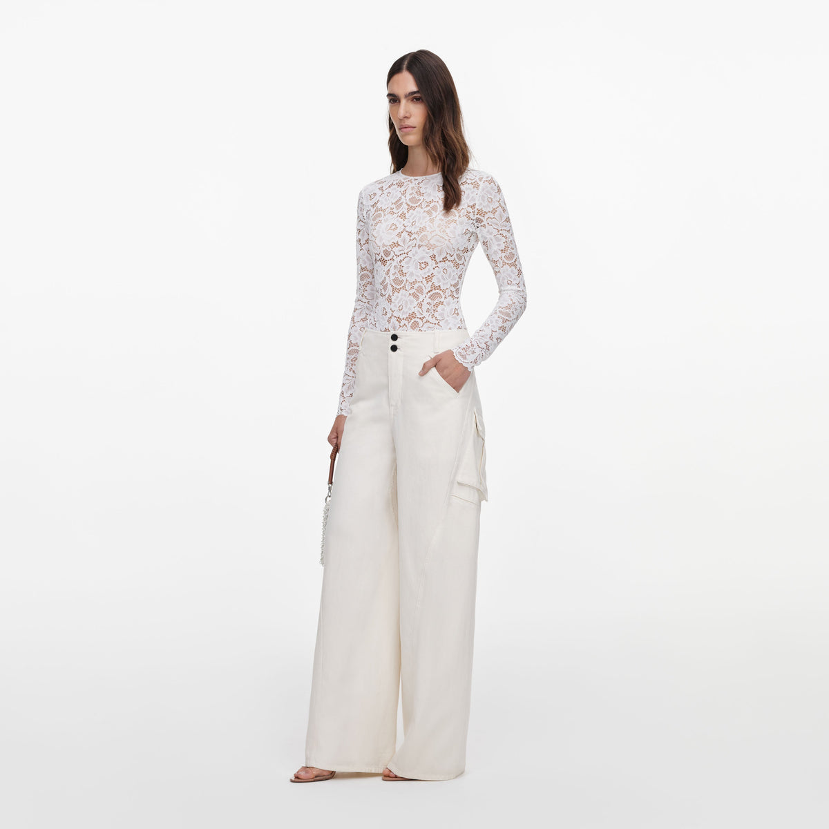 Beyaz Çiçekli Dantel Detaylı Bodysuit