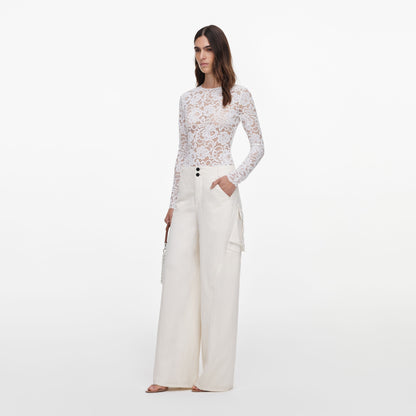 Beyaz Çiçekli Dantel Detaylı Bodysuit