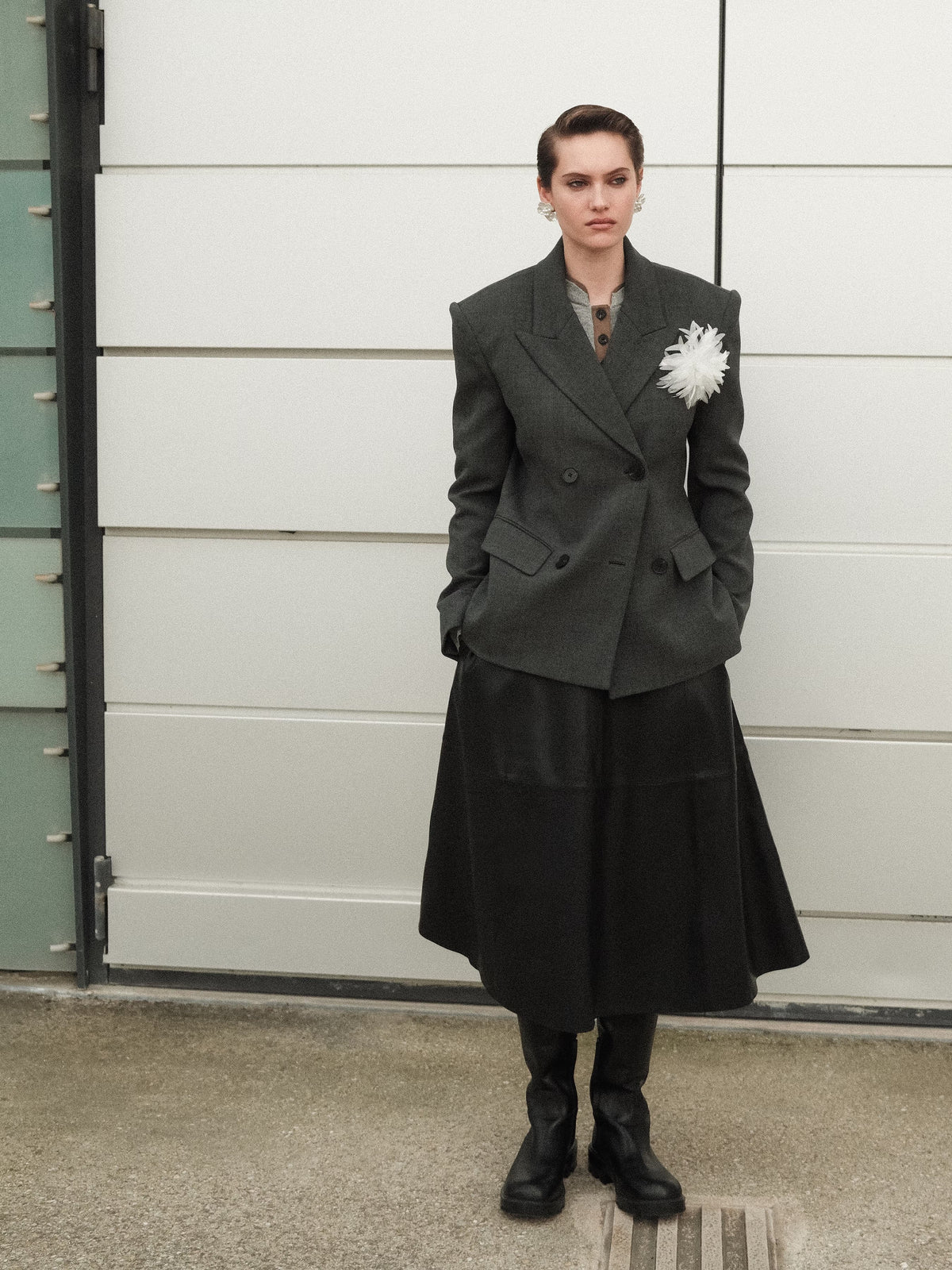 Gri Çiçek Detaylı Kruvaze Blazer Ceket