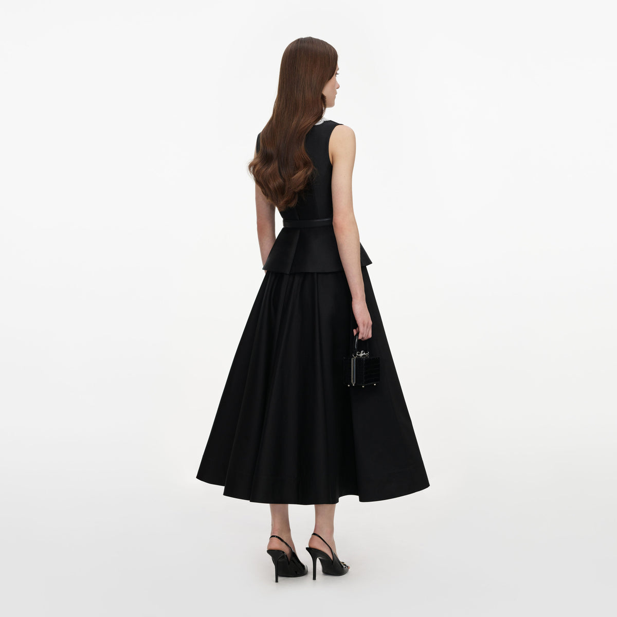 Siyah Tafta Peplum Detaylı Midi Elbise