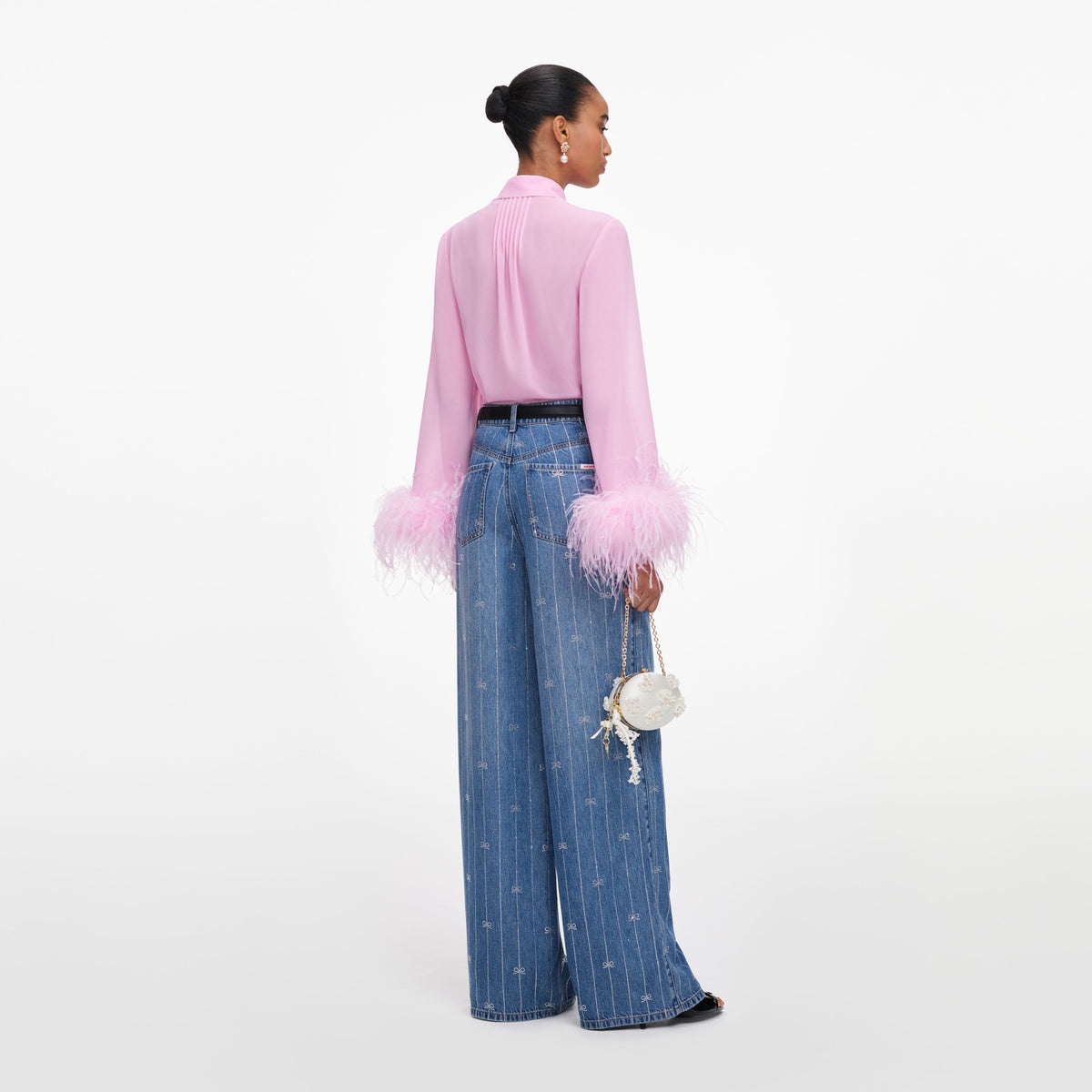 Pembe Şifon Tüy Detaylı Bluz
