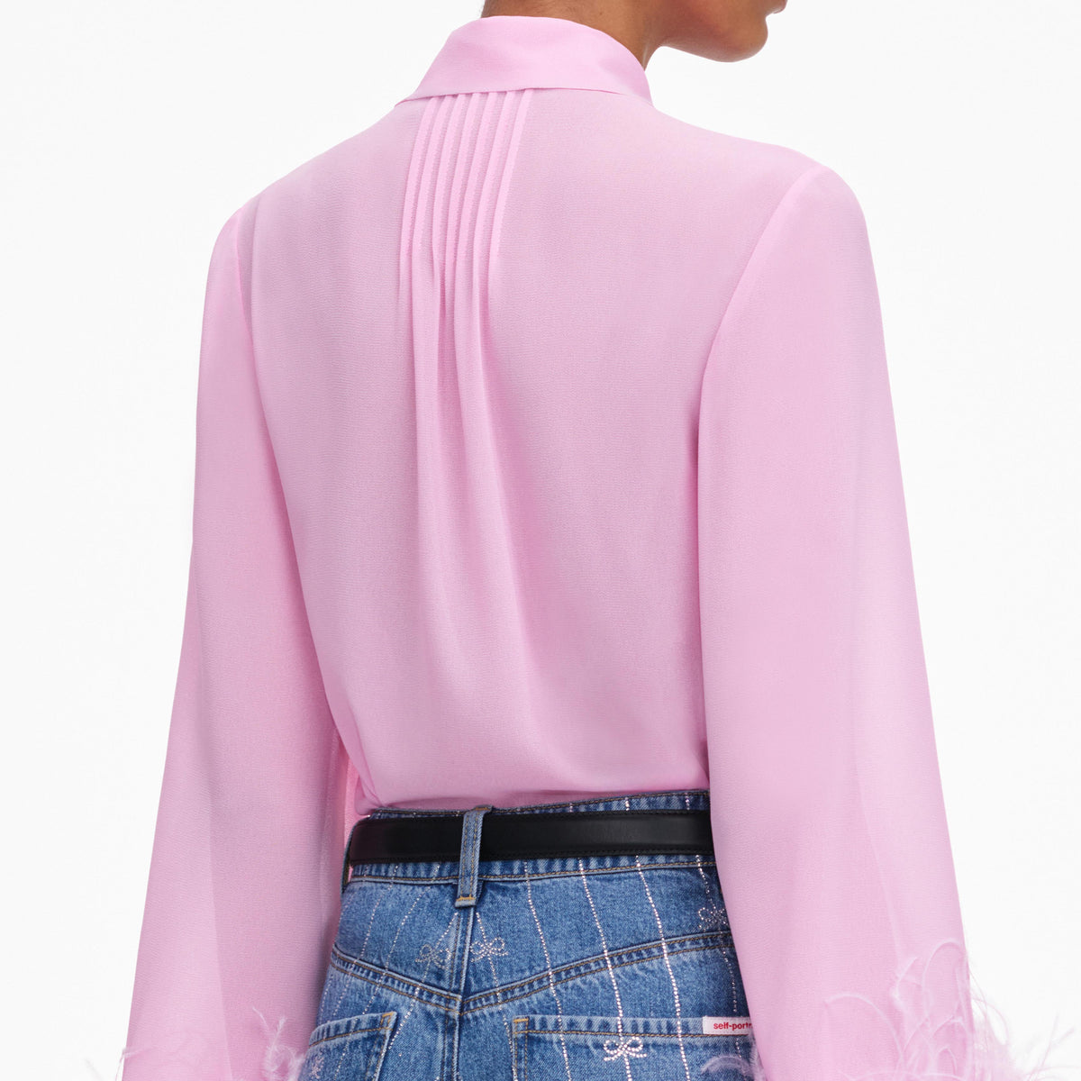 Pembe Şifon Tüy Detaylı Bluz