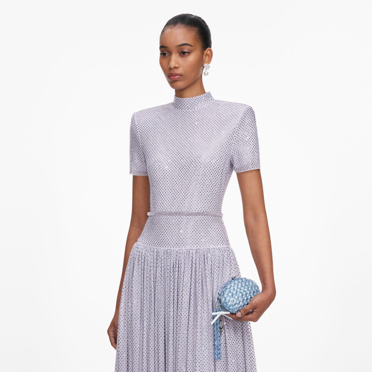 Mavi Kristal ve Fiyonk Detaylı Oval Clutch Çanta