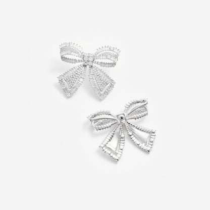 Gümüş Kristal Fiyonk Detaylı Küpe