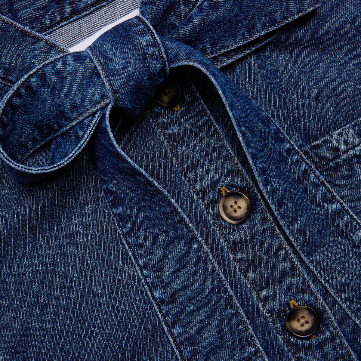 Mavi Fiyonk Yaka Detaylı Denim Gömlek