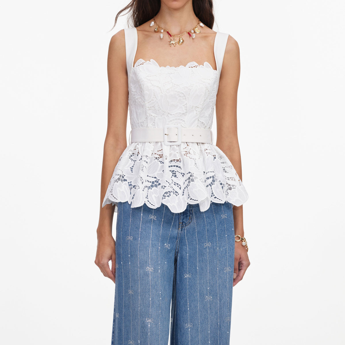 Beyaz Dantel Peplum Üst