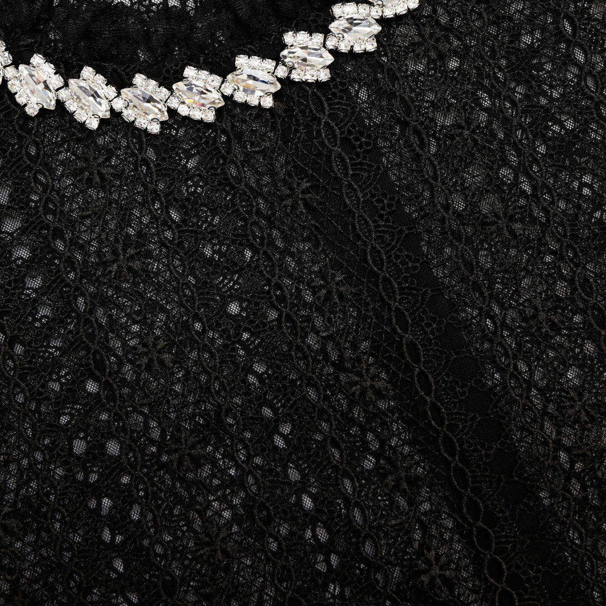Siyah Organze ve Dantel Detaylı Bluz