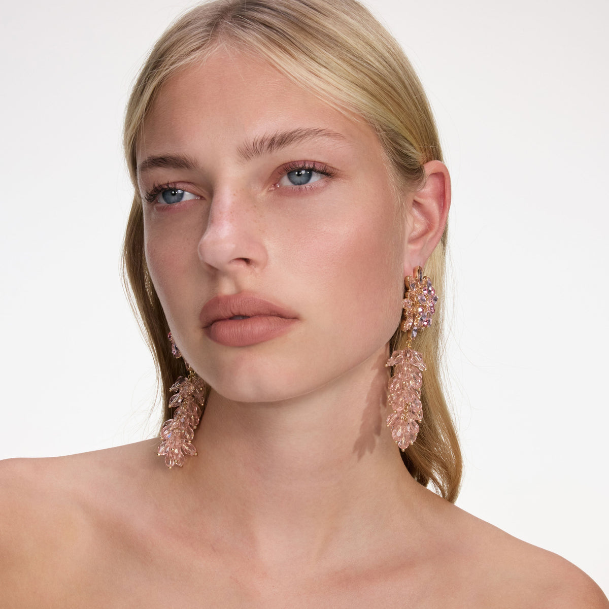 Pembe Kristal ve Çiçek Detaylı Küpe