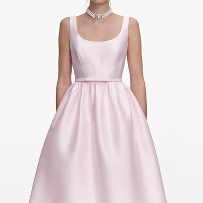 Pembe Tafta Kemerli Midi Elbise