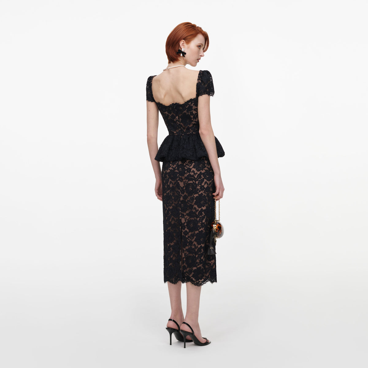 Siyah Dantel ve Peplum Detaylı Midi Elbise