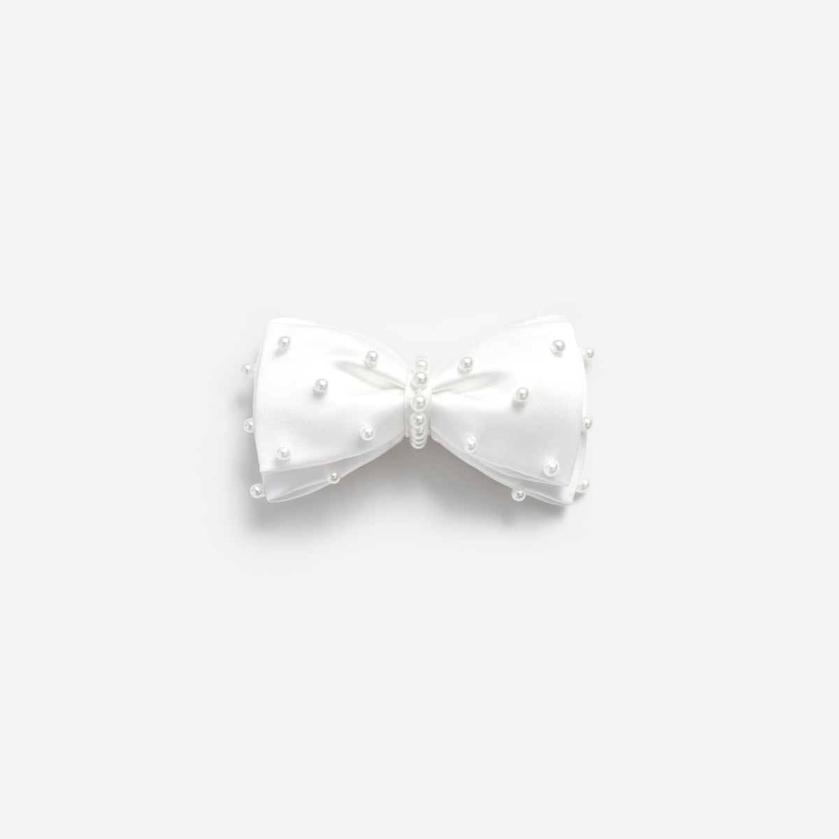 Krem Saten ve İnci Detaylı Fiyonk Saç Tokası