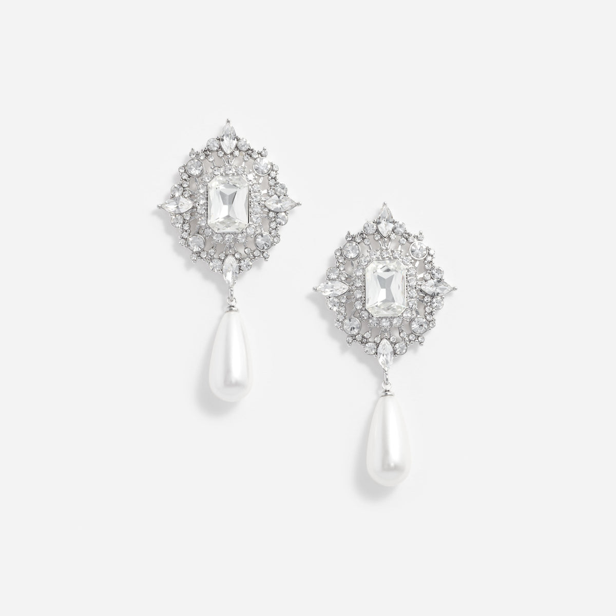 Gümüş Kristal ve İnci Detaylı Sallantılı Küpe
