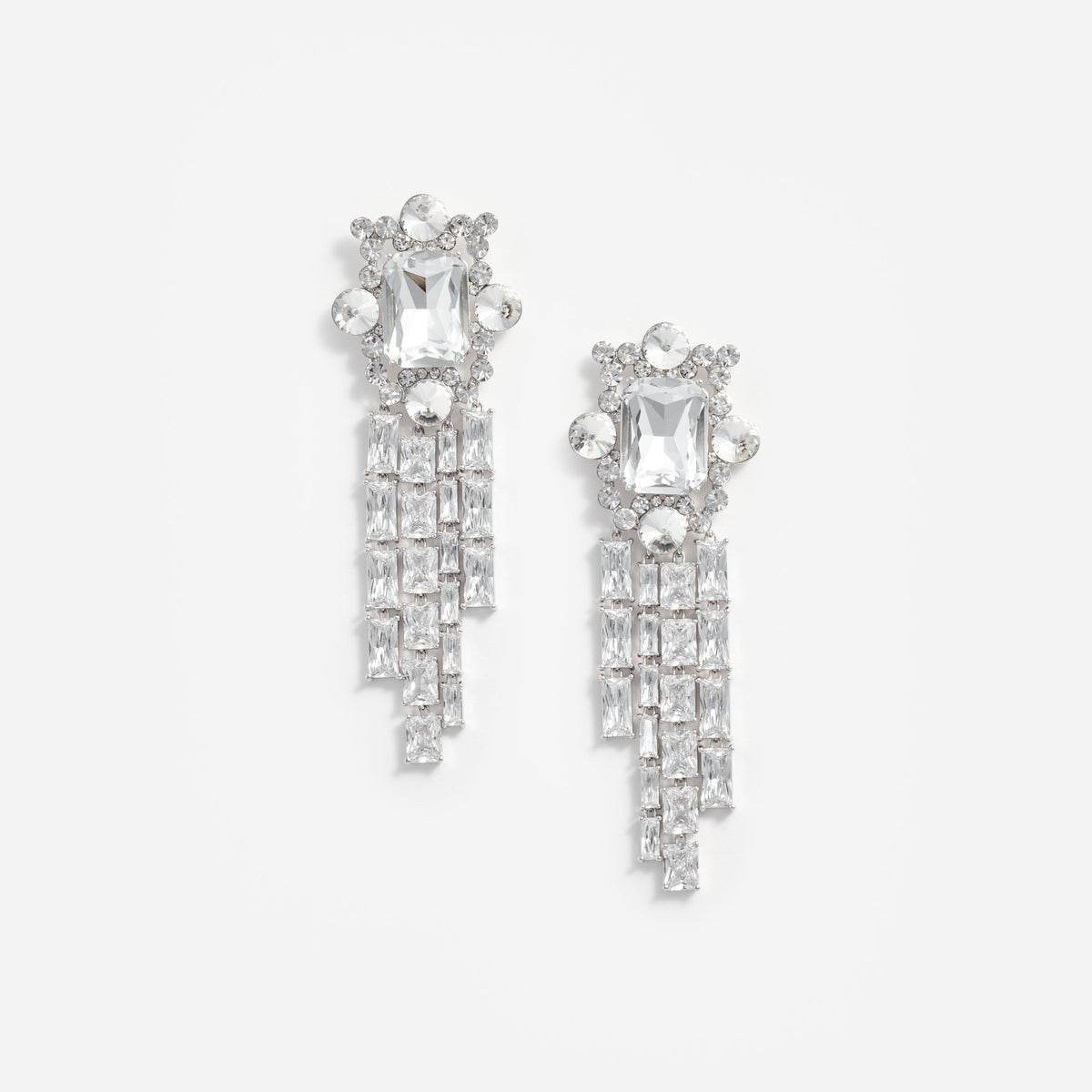 Gümüş Kristal Detaylı Sallantılı Küpe