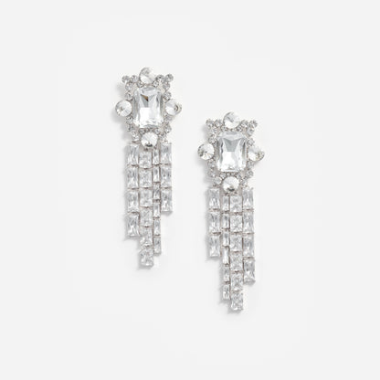 Gümüş Kristal Detaylı Sallantılı Küpe