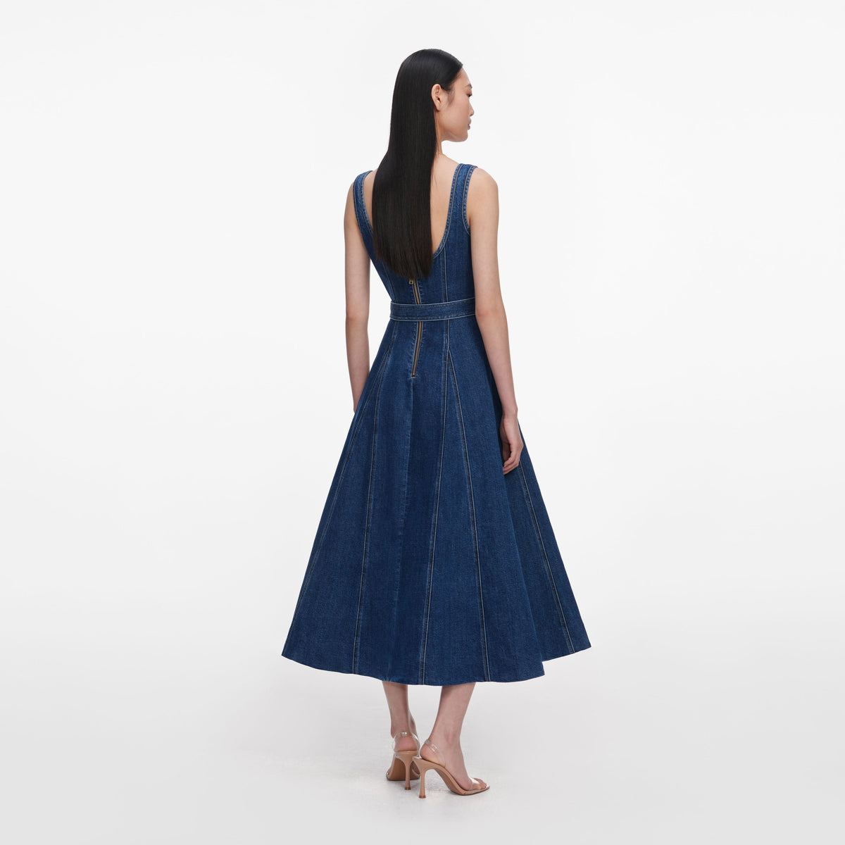 Mavi Kemer Detaylı Geniş Etekli Denim Midi Elbise